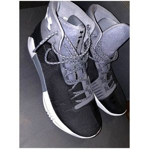 NEW* under armor sneakers
